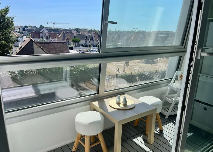 La Land, Traversant Vue Apartment *