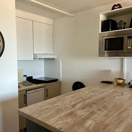 La Land, Traversant Vue شقة *